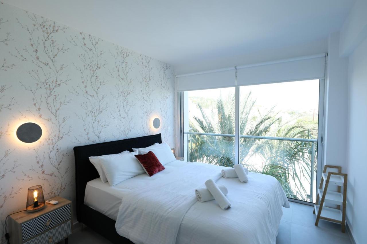 Lovely Cozy One Bedroom Suite With Pool Протарас Екстериор снимка